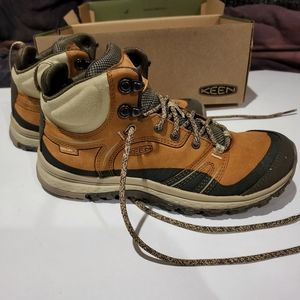 KEEN timber/cornstalk hiking boots